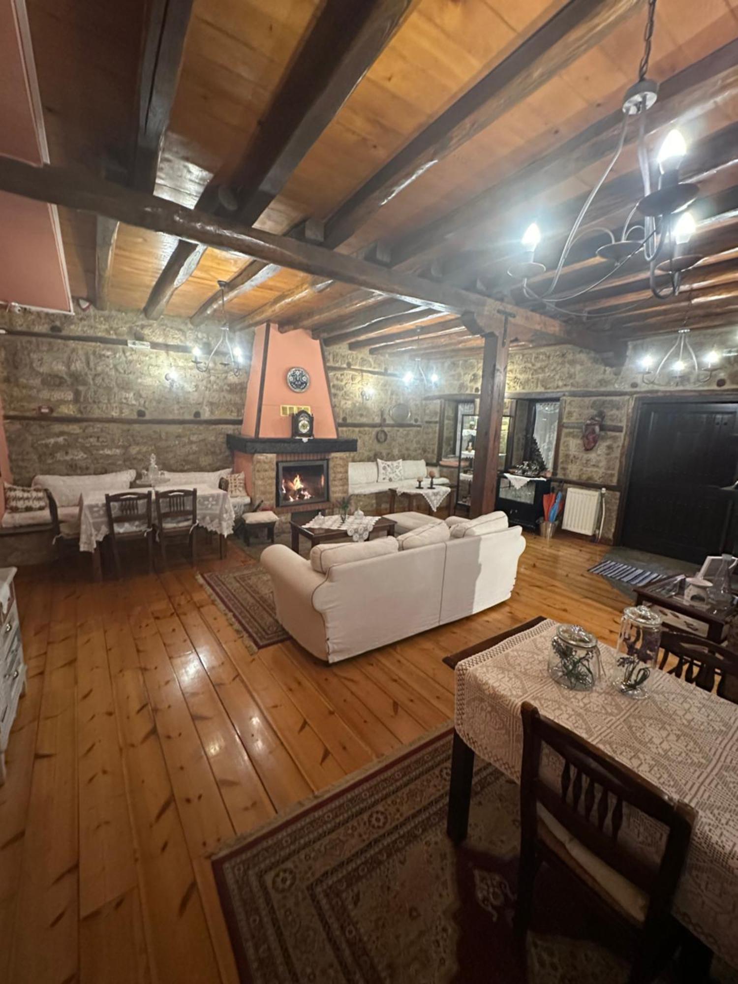 Varosi Guesthouse Edessa Esterno foto
