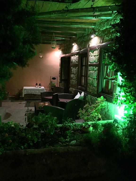 Varosi Guesthouse Edessa Esterno foto