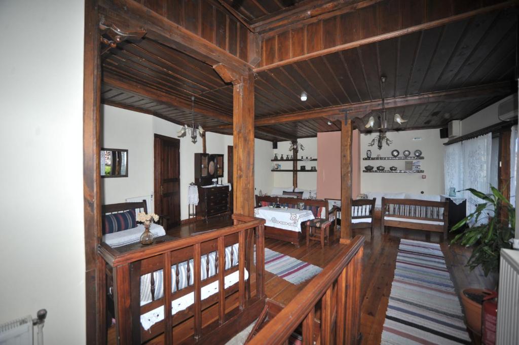 Varosi Guesthouse Edessa Esterno foto