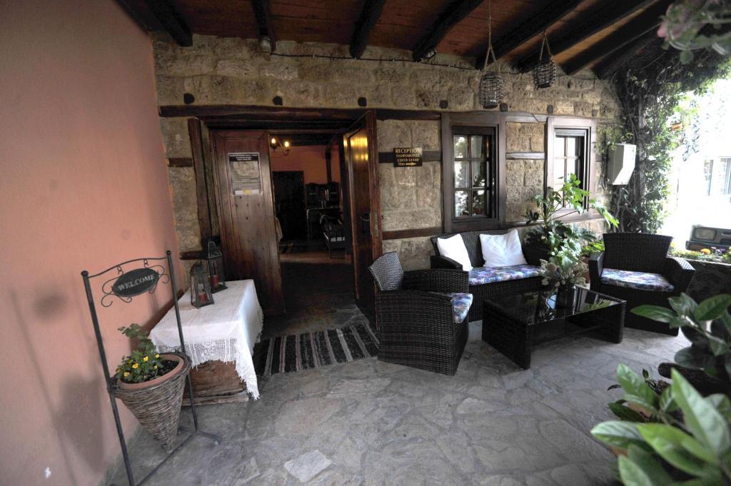 Varosi Guesthouse Edessa Esterno foto