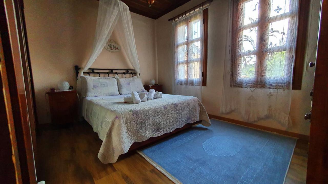 Varosi Guesthouse Edessa Esterno foto